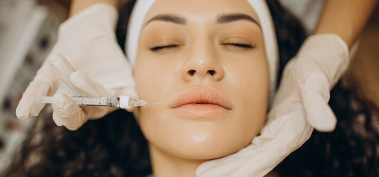 ajakfelt&ouml;lt&eacute;s &aacute;rak