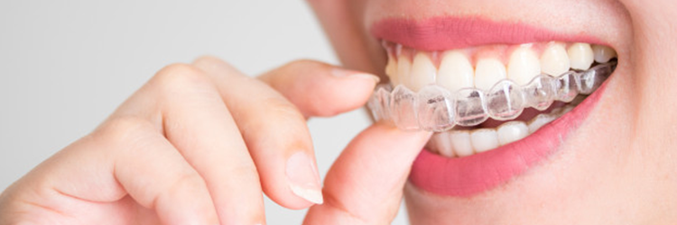 l&aacute;thatatlan fogszab&aacute;lyz&oacute; kellemetlens&eacute;gek n&eacute;lk&uuml;l