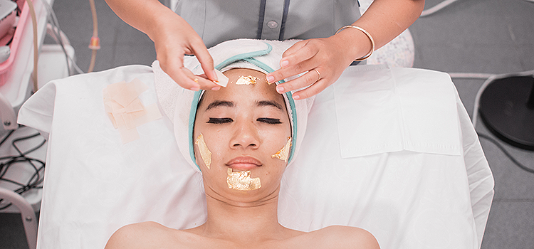 24 kar&aacute;tos arany arckezel&eacute;s