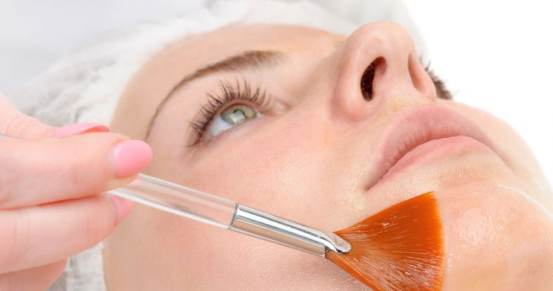 TCA vagy gyümölcssavas hámlasztás, hogyan válasszunk?